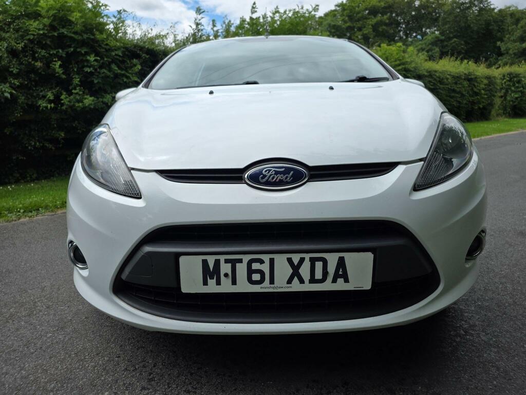 Ford Fiesta Edge White #2