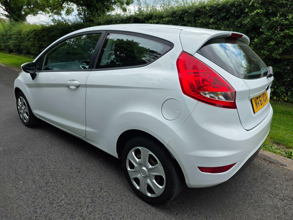 Ford Fiesta Edge White #4