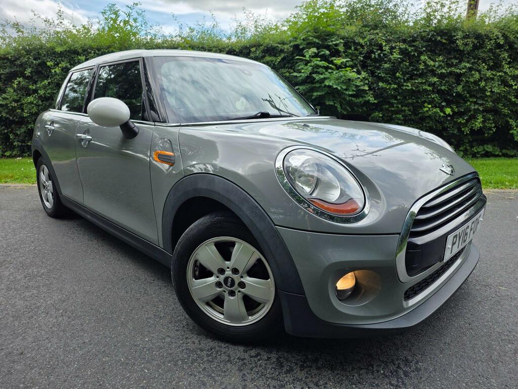 Mini Hatch Cooper Grey