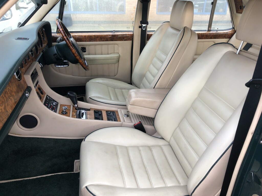 Bentley Turbo R Saloon Silver #13