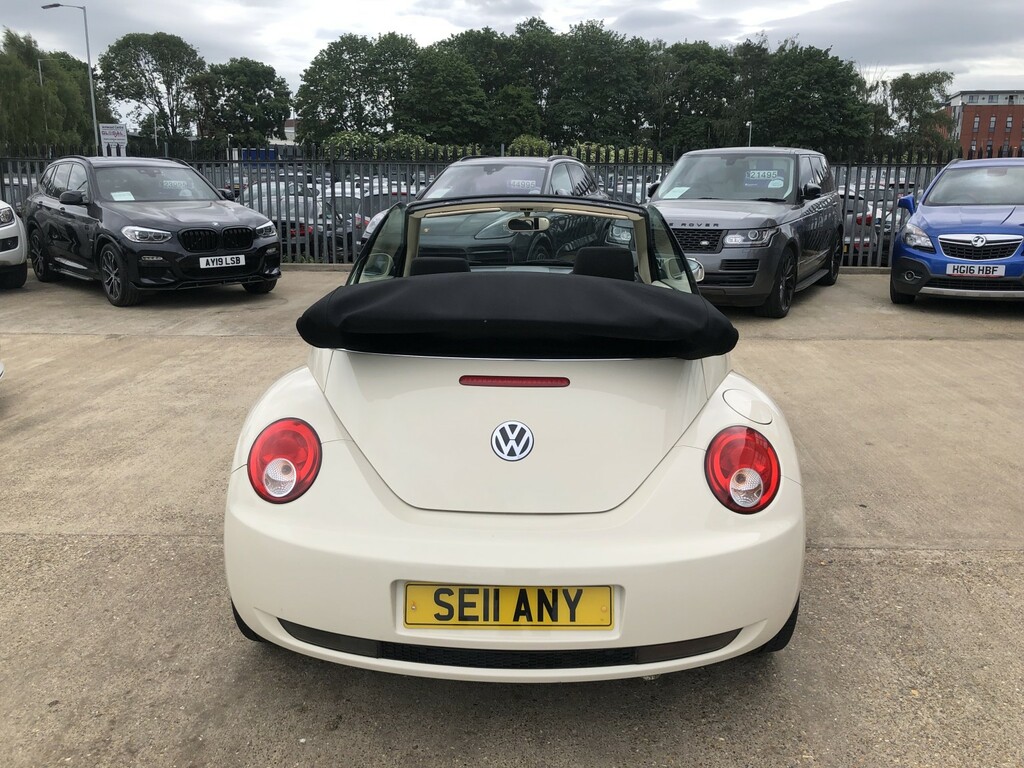 Volkswagen Beetle Convertible 1.6 2010 Beige #6