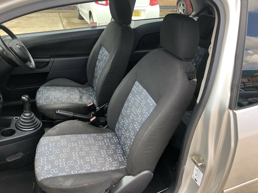 Ford Fiesta 1.25 Finesse Blue #13