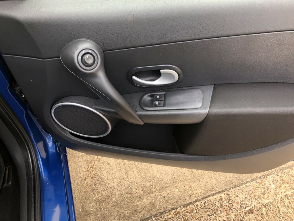 Renault Clio Bizu Black #11