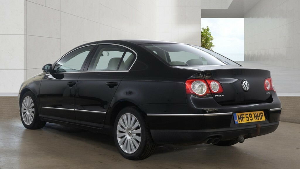 Volkswagen Passat 2.0 Tdi Highline Plus Black #2