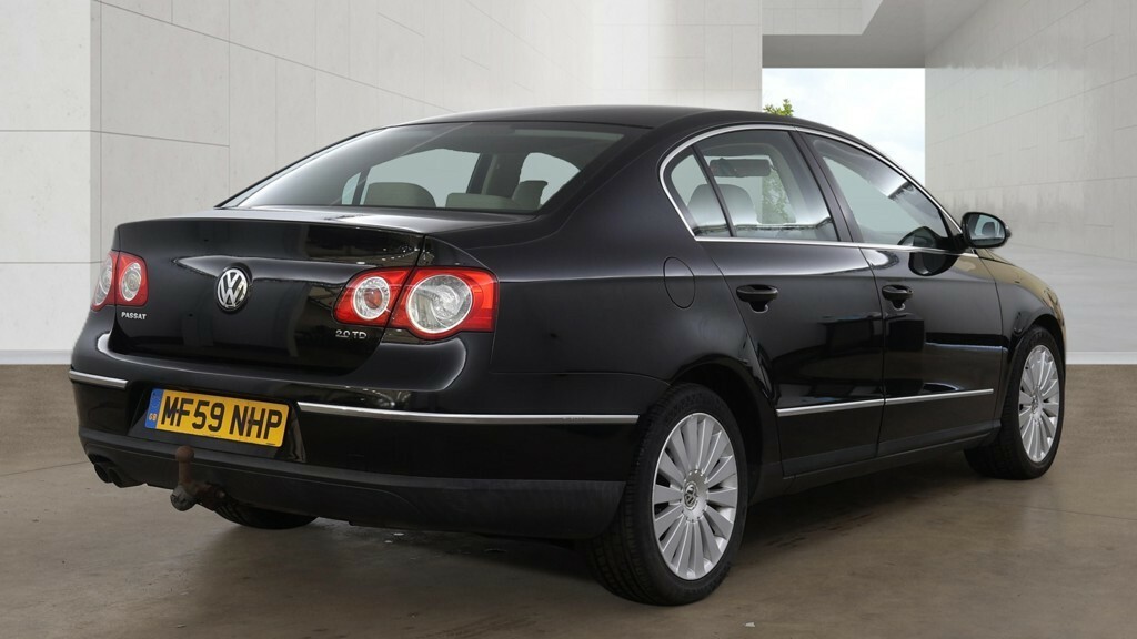 Volkswagen Passat 2.0 Tdi Highline Plus Black #3