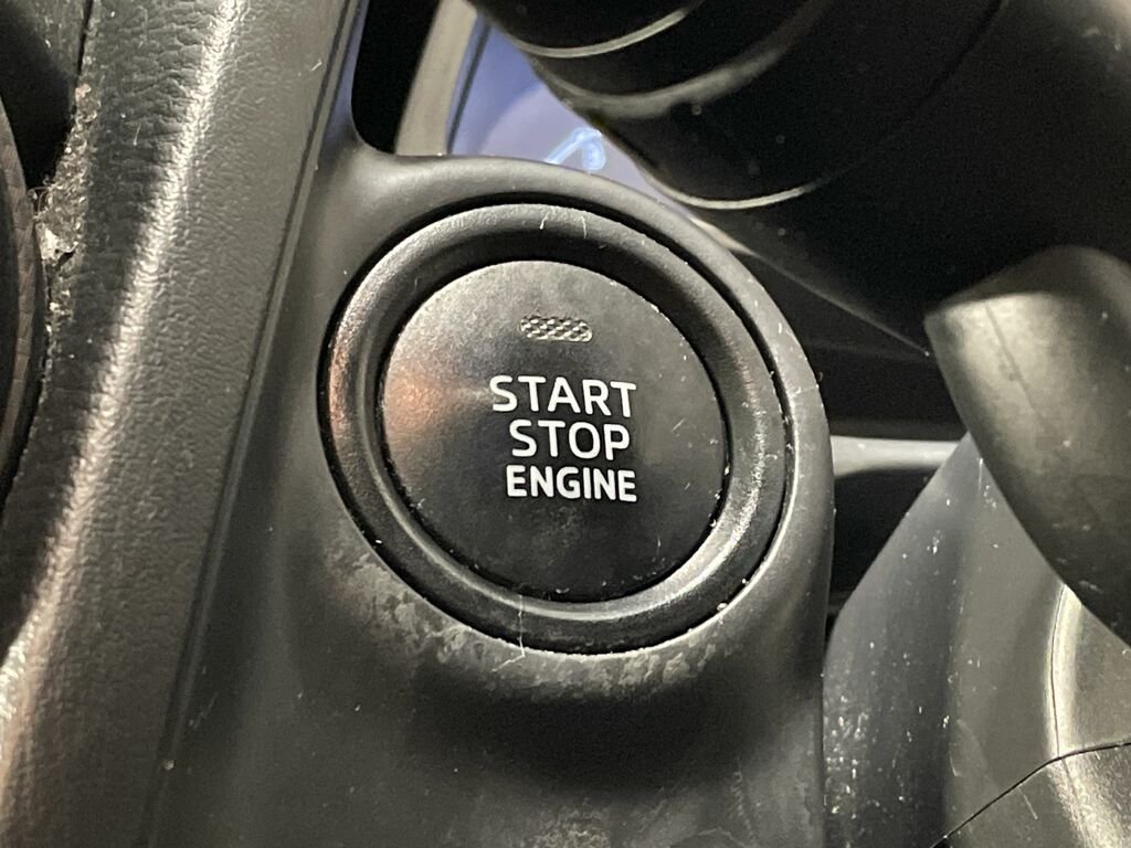 Mazda 2 1.5 Se-l Nav White #40