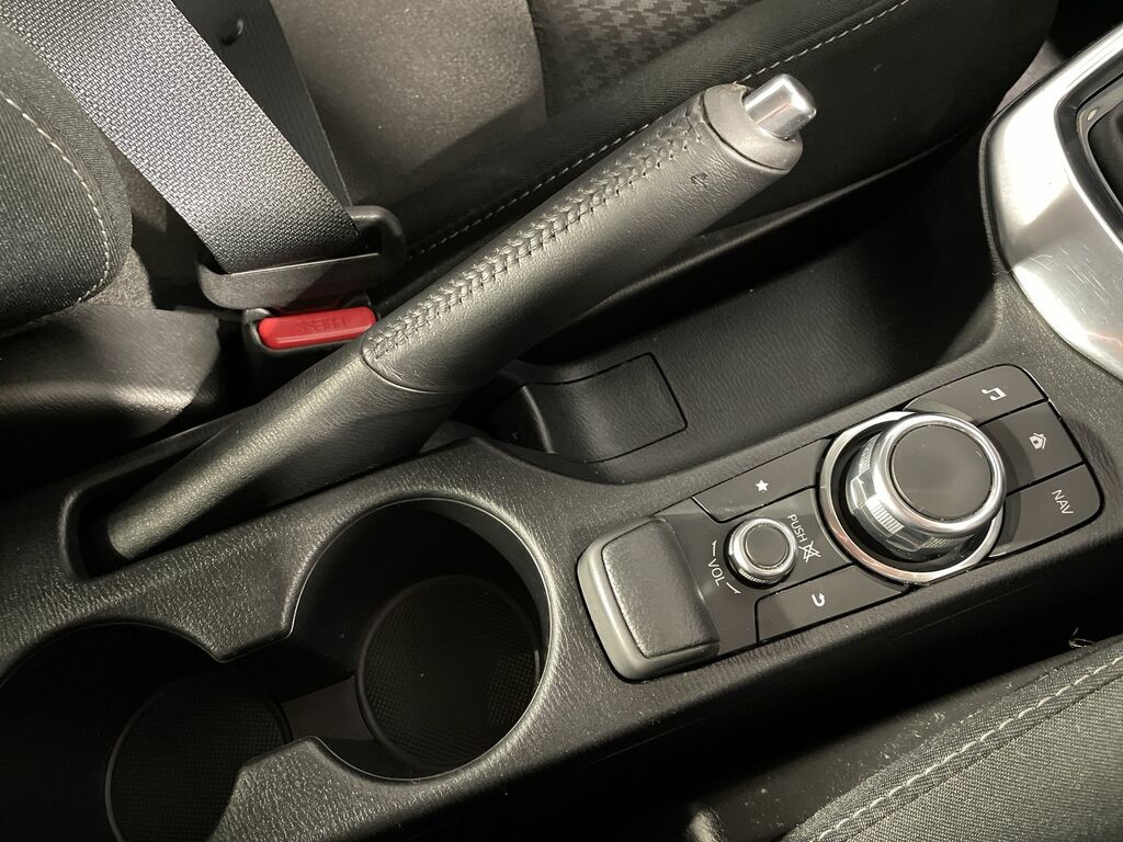 Mazda 2 1.5 Se-l Nav White #36