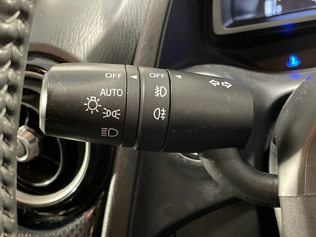 Mazda 2 1.5 Se-l Nav White #43