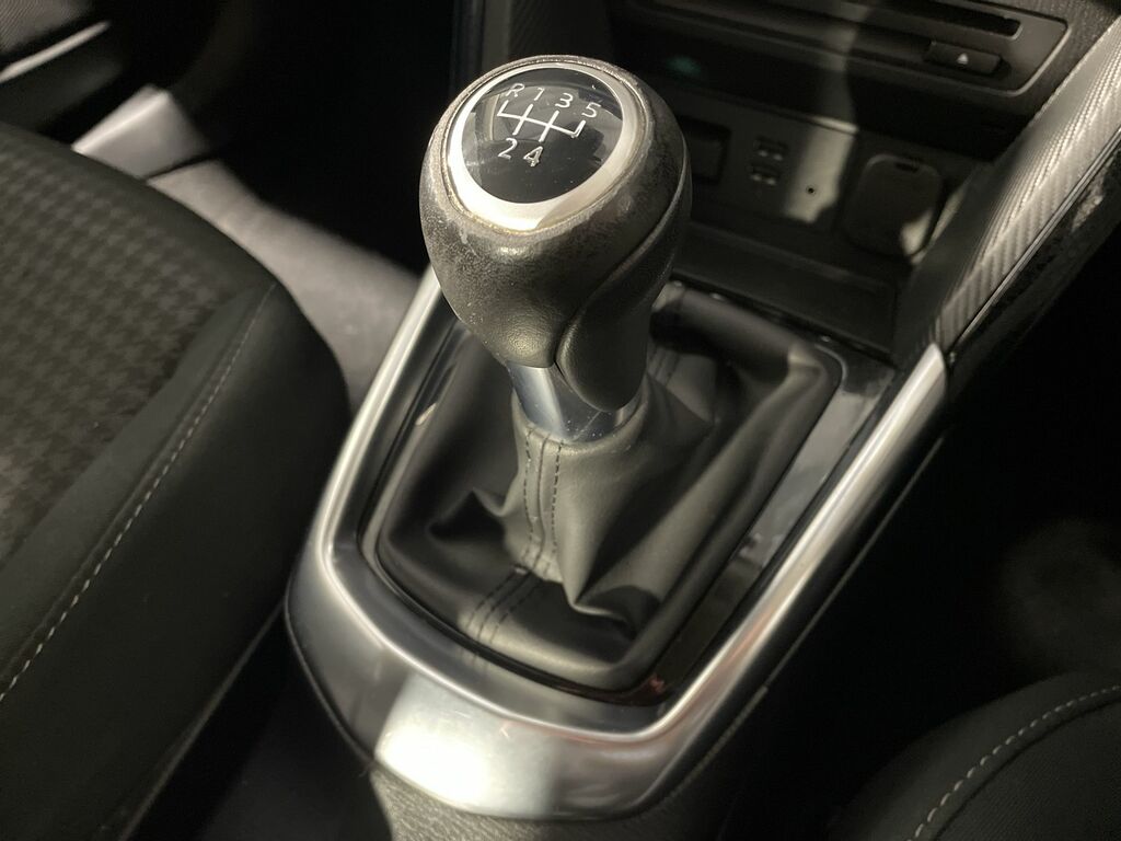 Mazda 2 1.5 Se-l Nav White #35