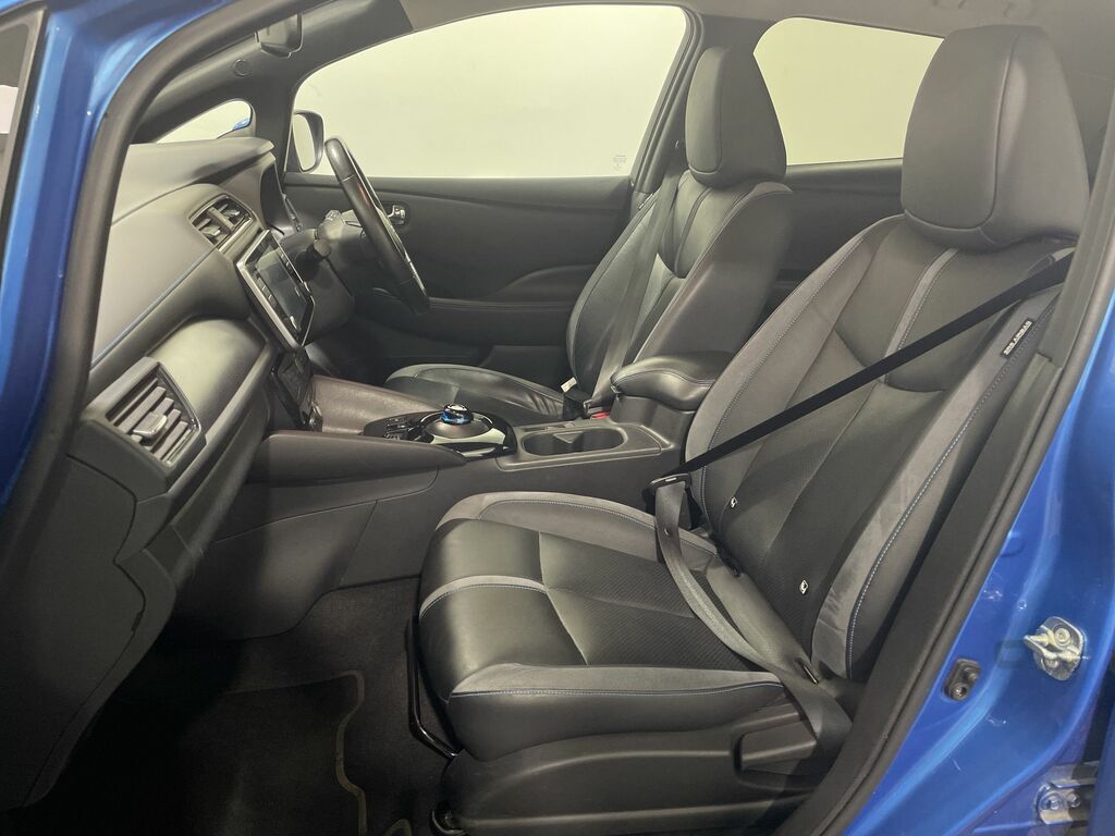 Nissan Leaf Hatchback Grey #25