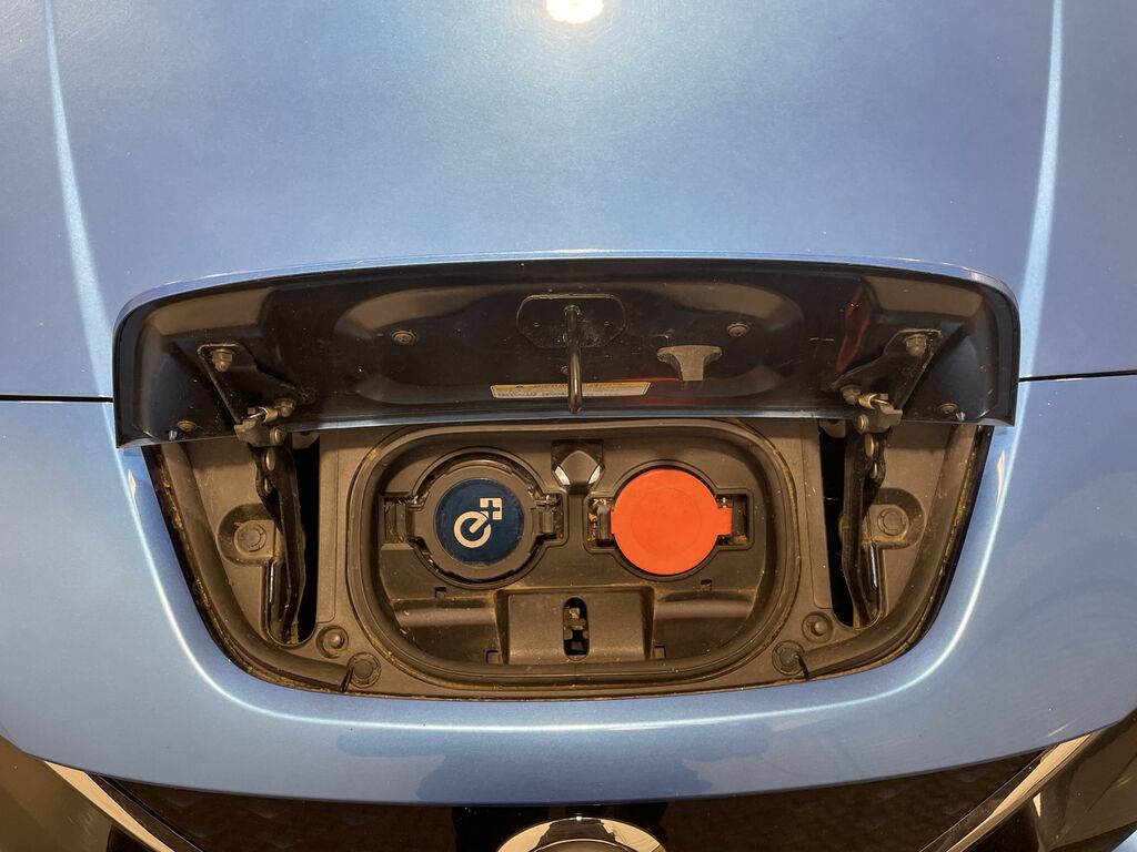 Nissan Leaf Hatchback Grey #18