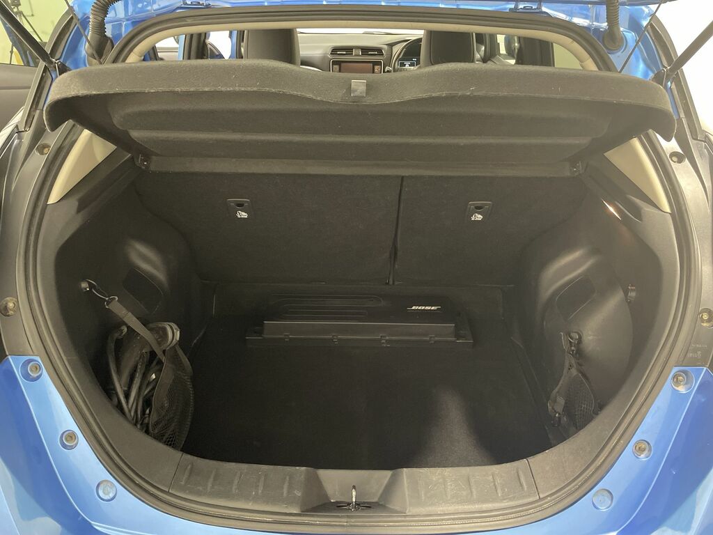 Nissan Leaf Hatchback Grey #23