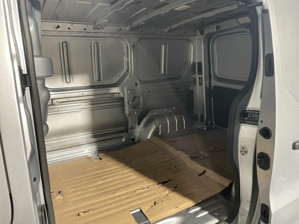Nissan Primastar Acenta Grey #24