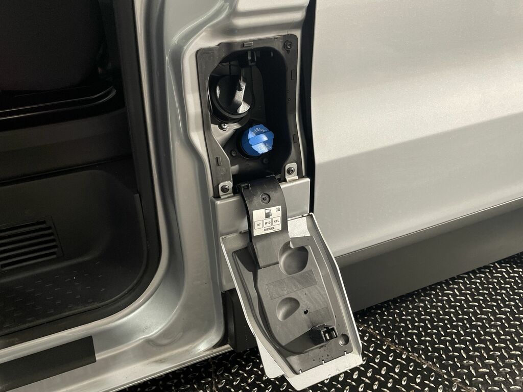 Nissan Primastar Acenta Grey #12