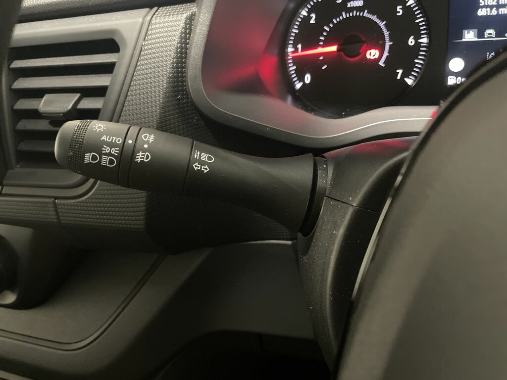 Nissan Primastar Acenta Grey #38