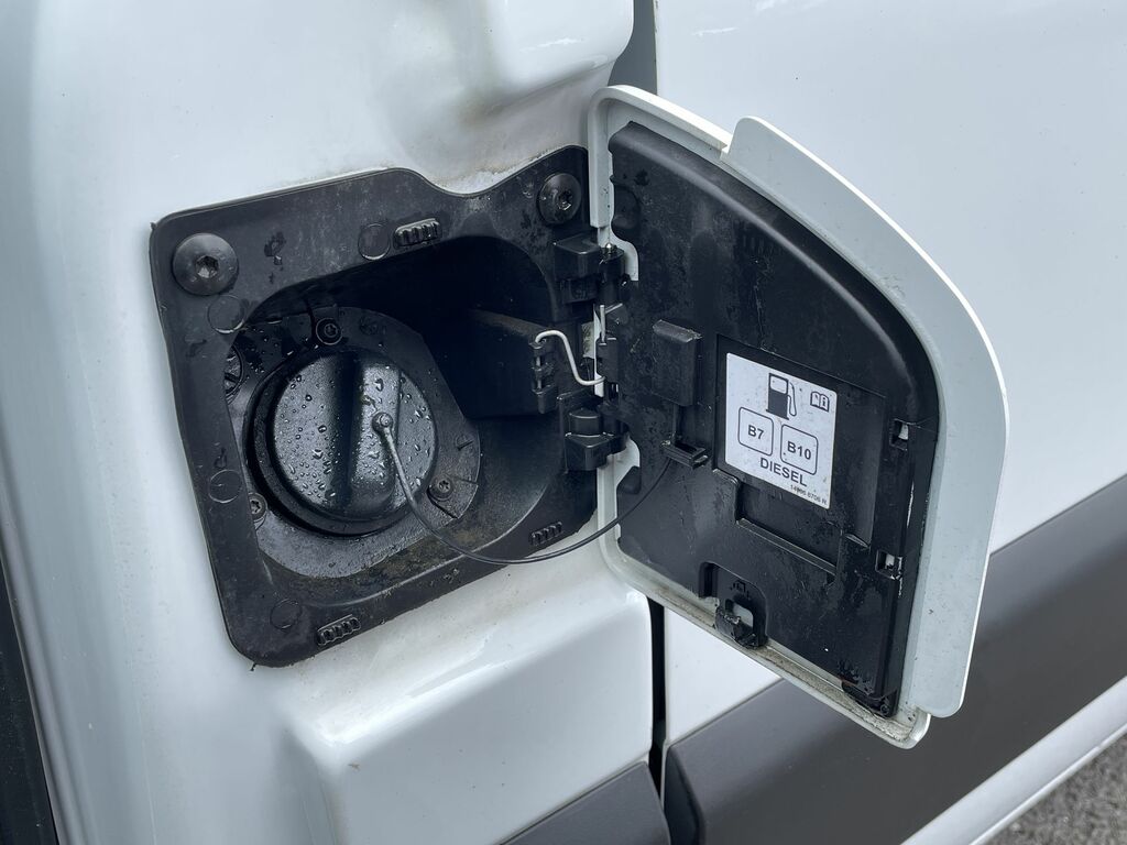 Nissan InterStar Acenta Dci White #18