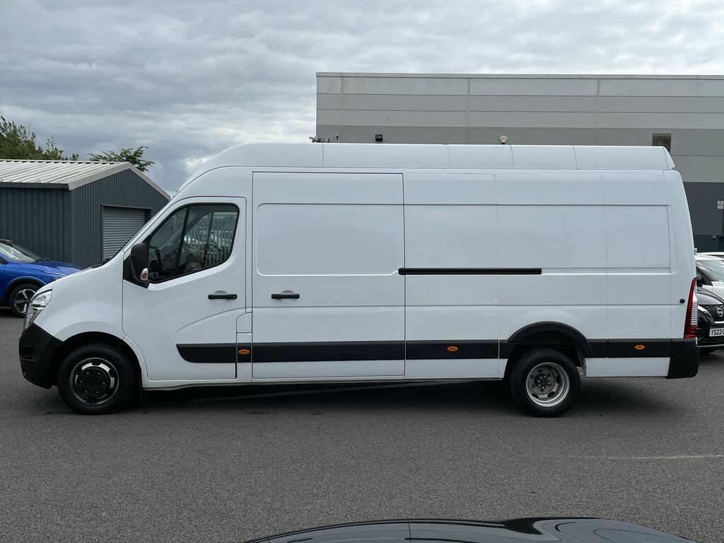 Nissan InterStar Acenta Dci White #17