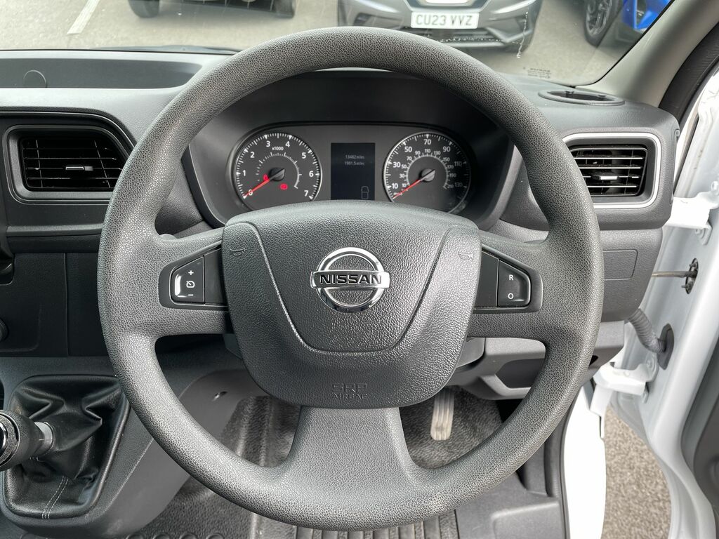 Nissan InterStar Acenta Dci White #44