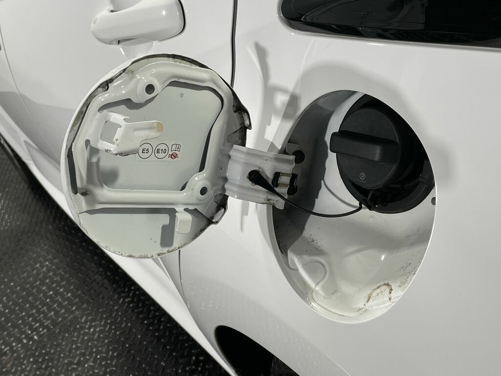 Mazda 2 1.5I Hybrid Select Cvt Red #16