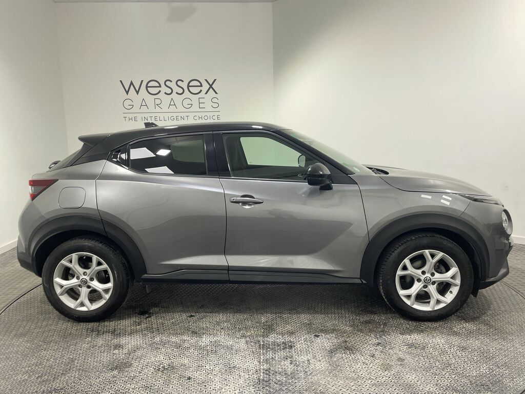 Nissan Juke Dig-t Tekna Red #4