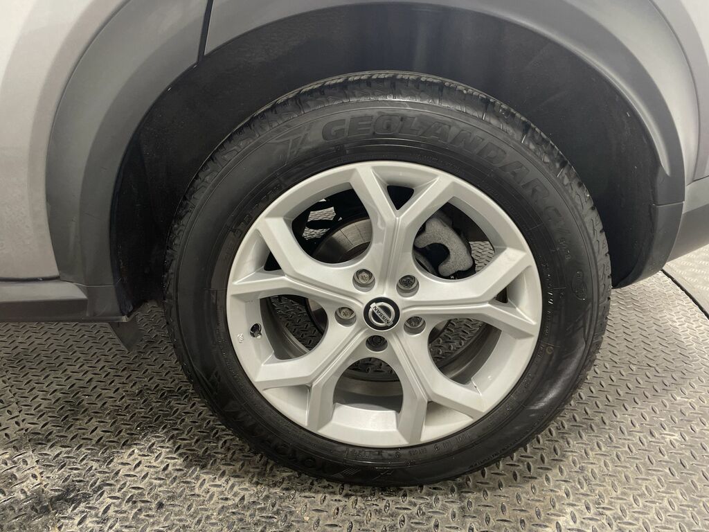 Nissan Juke Dig-t Tekna Red #8