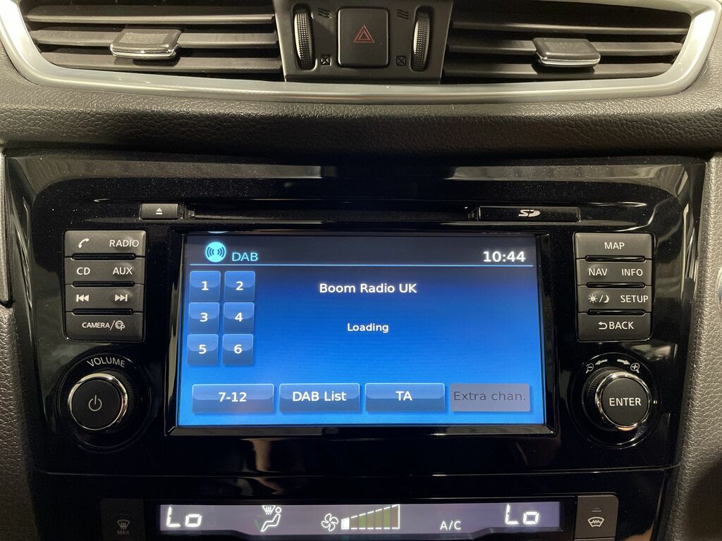 Nissan Qashqai N-connecta Dci Red #29