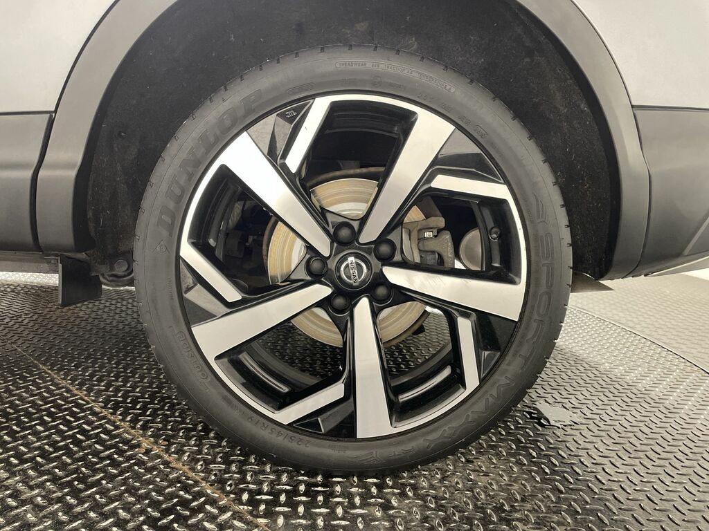 Nissan Qashqai N-connecta Dci Red #15