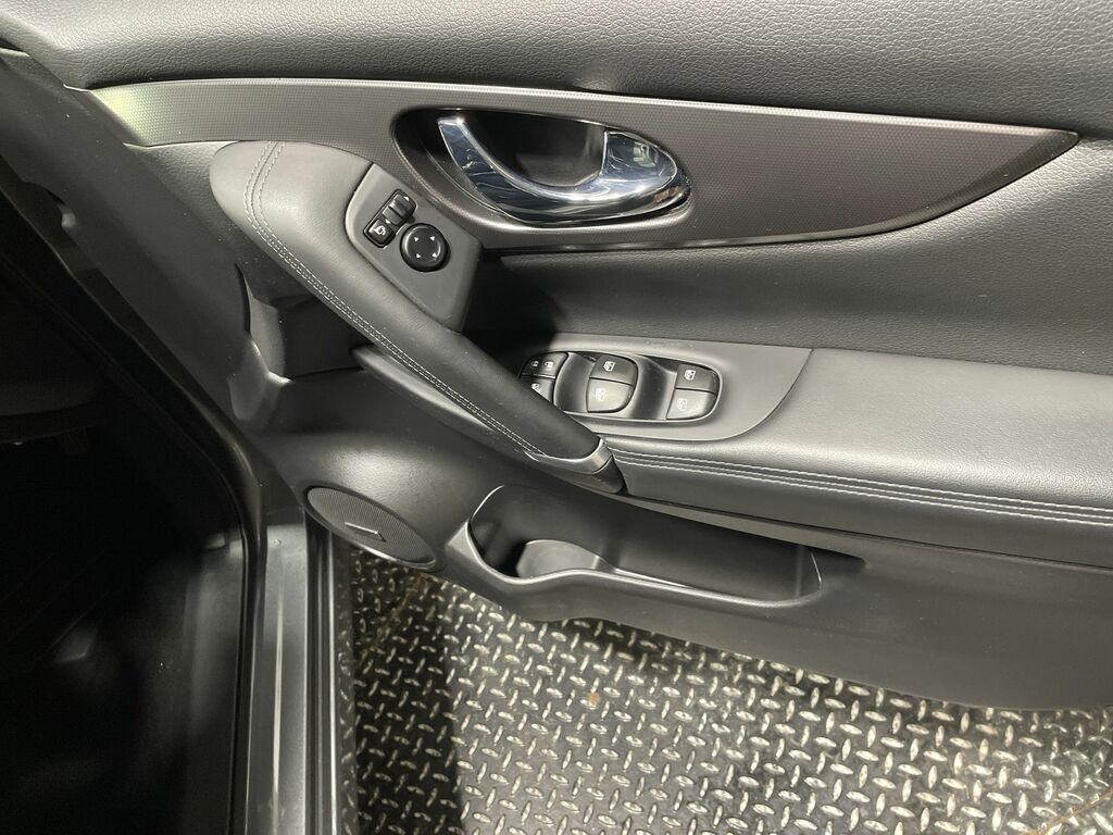 Nissan Qashqai N-connecta Dci Red #37
