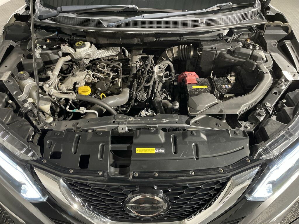 Nissan Qashqai N-connecta Dci Red #49