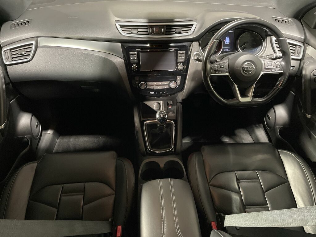 Nissan Qashqai N-connecta Dci Red #26