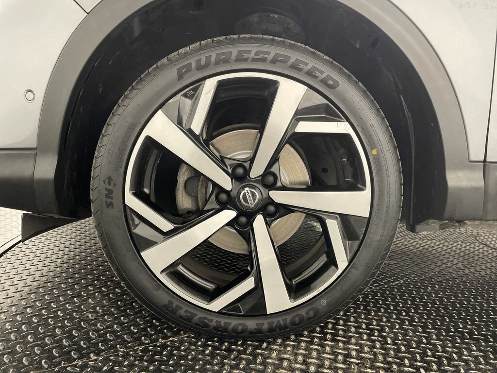 Nissan Qashqai N-connecta Dci Red #14