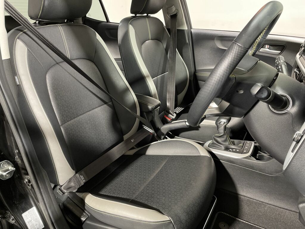 Kia Picanto 1.0 2 4 Seats White #20