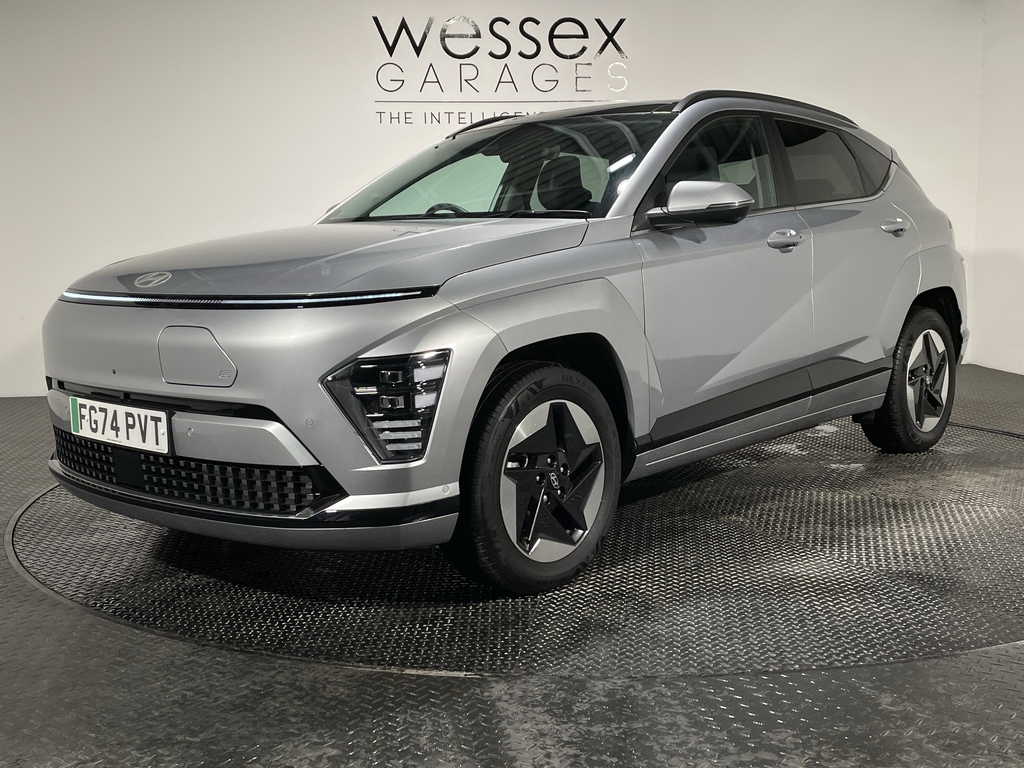 Hyundai Kona Hatchback White #7