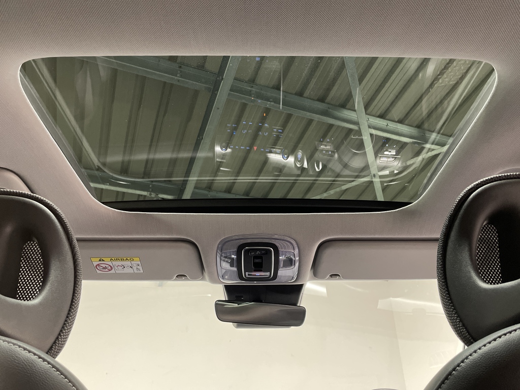 Hyundai Kona Hatchback White #39