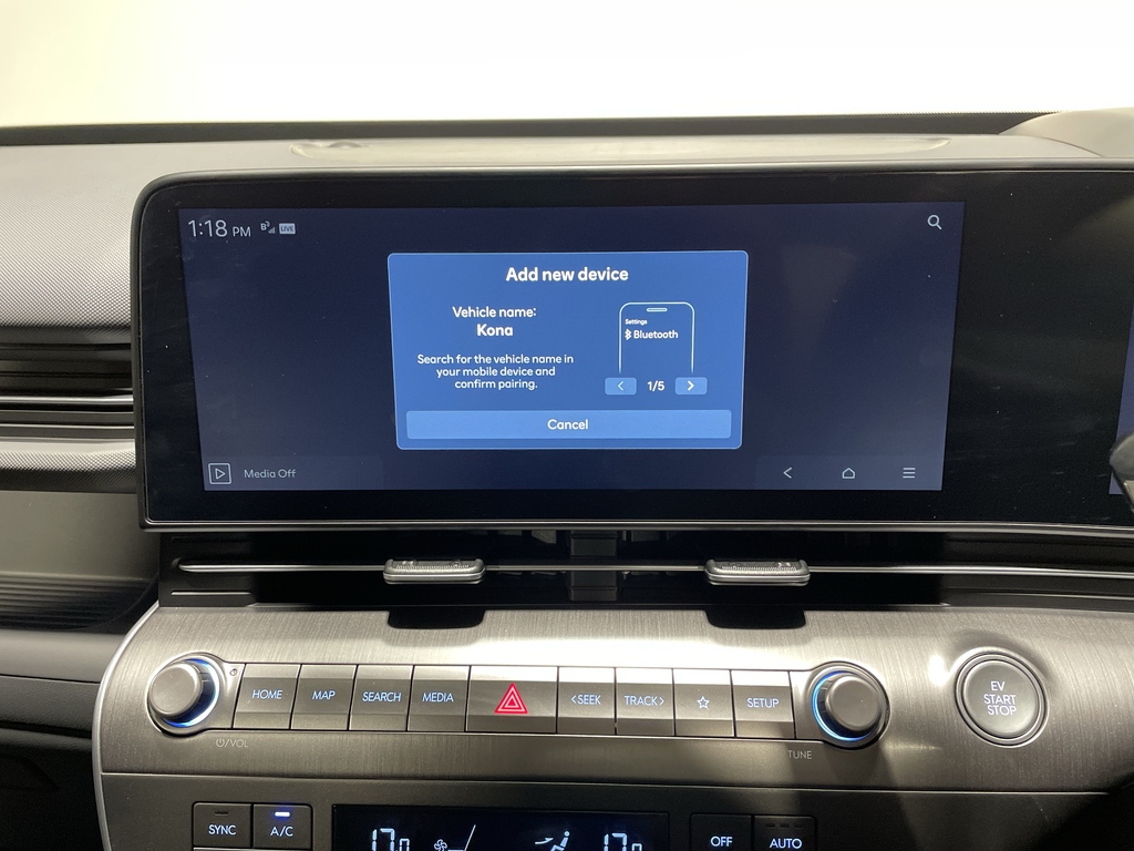 Hyundai Kona Hatchback White #29