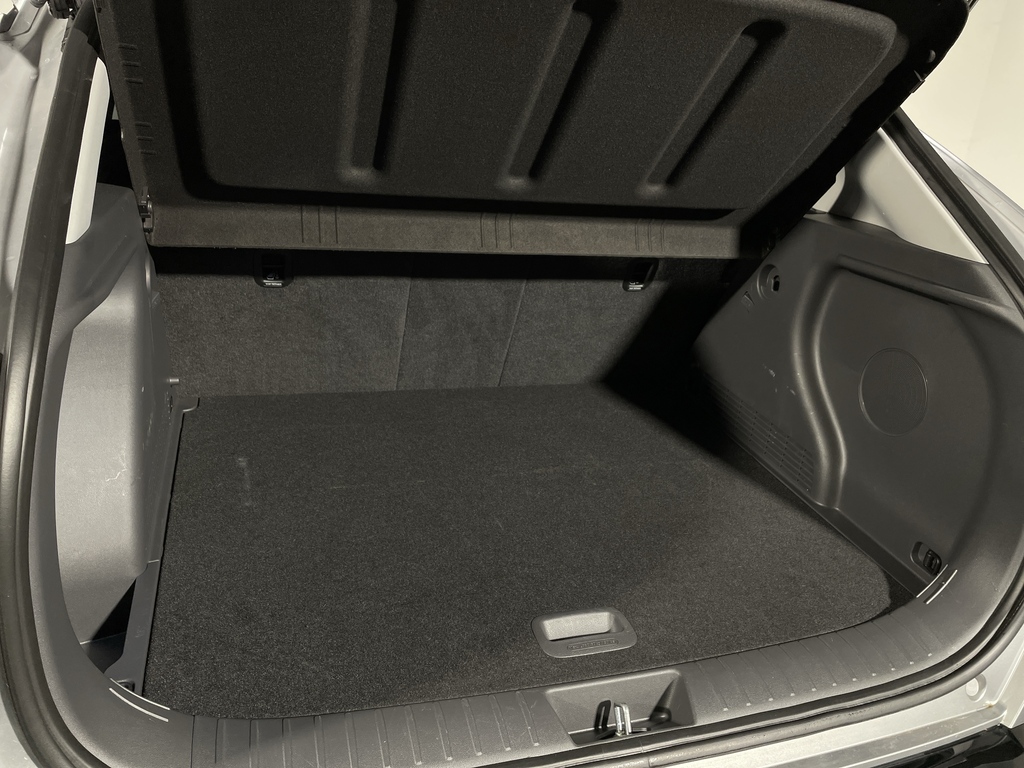 Hyundai Kona Hatchback White #19