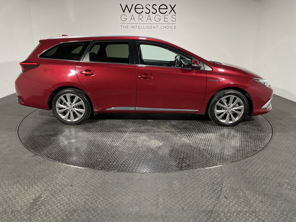 Toyota Auris 1.8 Hybrid Excel Tss Cvt Leather Red #3