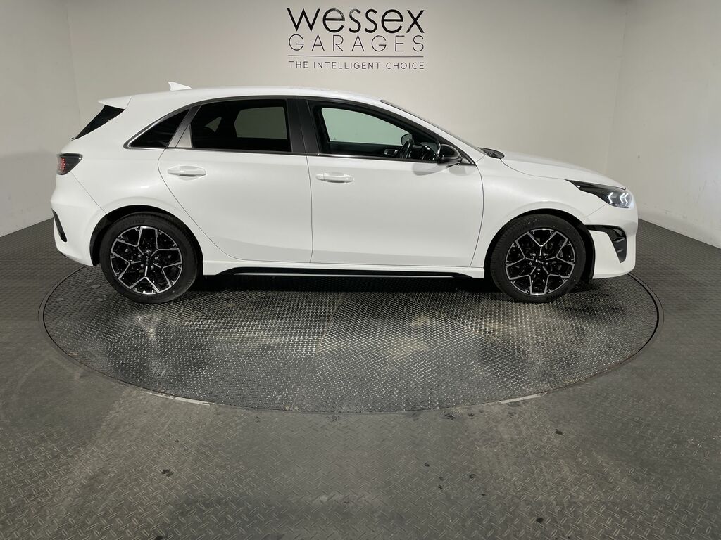 Kia Ceed 1.5T Gdi Isg 138 Gt-line White #3