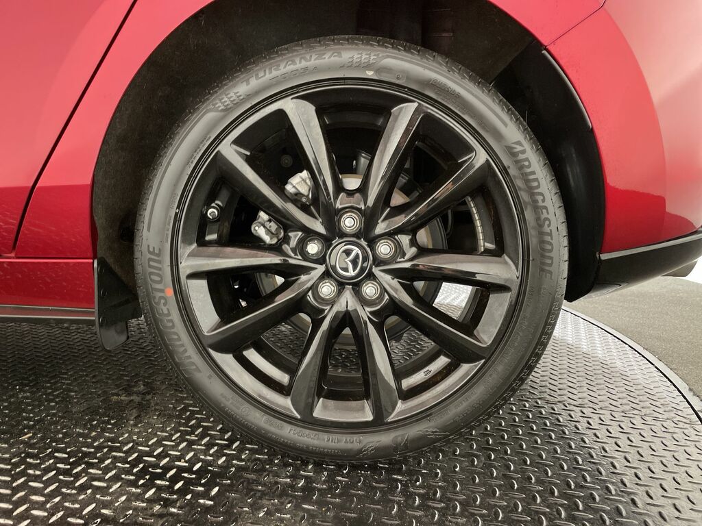 Mazda 3 2.0 E Skyactiv X Mhev Takumi Hatchback Red #9