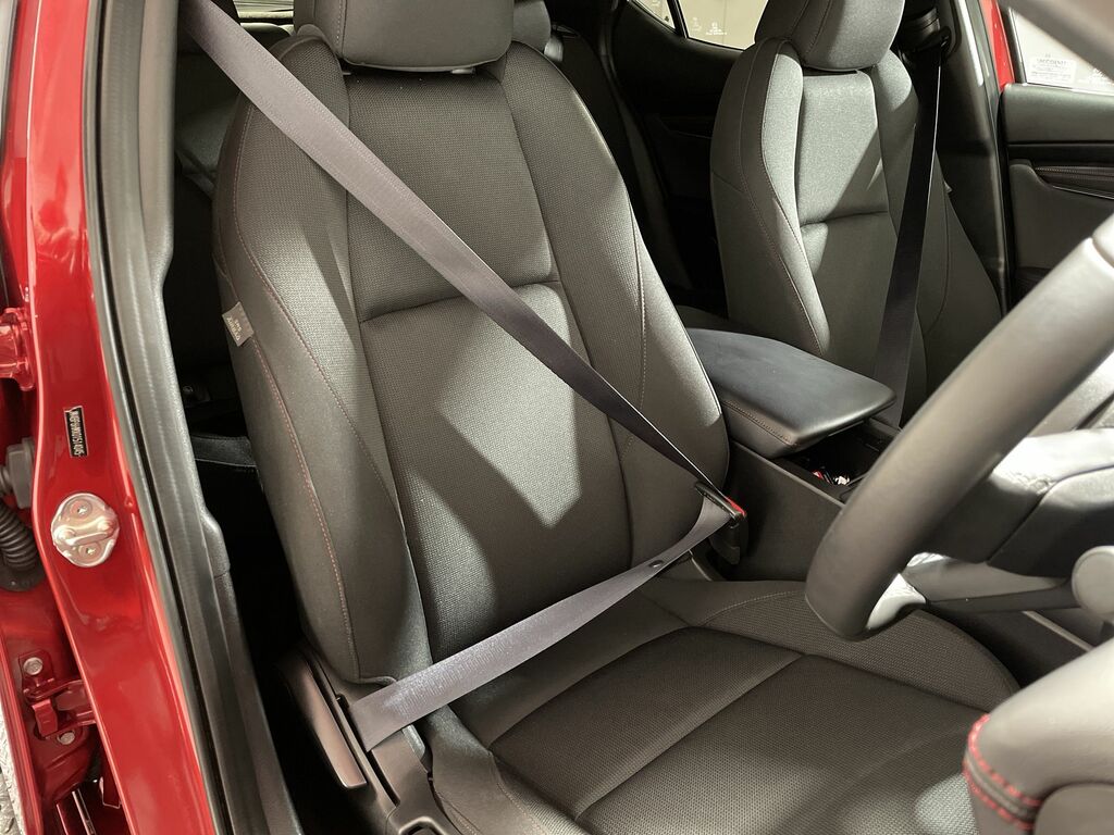 Mazda 3 2.0 E Skyactiv X Mhev Takumi Hatchback Red #40