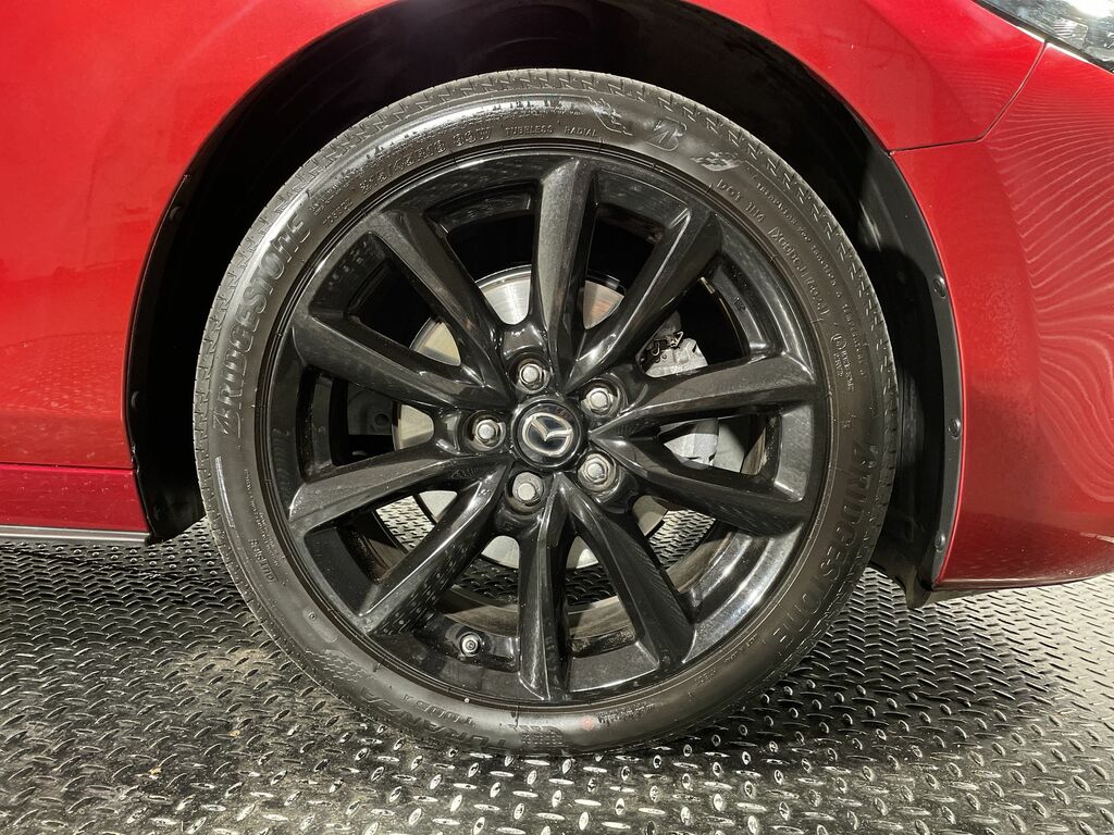 Mazda 3 2.0 E Skyactiv X Mhev Takumi Hatchback Red #11