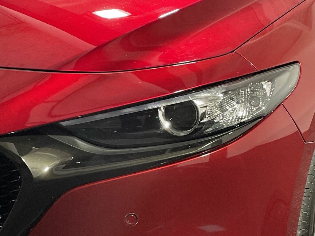 Mazda 3 2.0 E Skyactiv X Mhev Takumi Hatchback Red #16