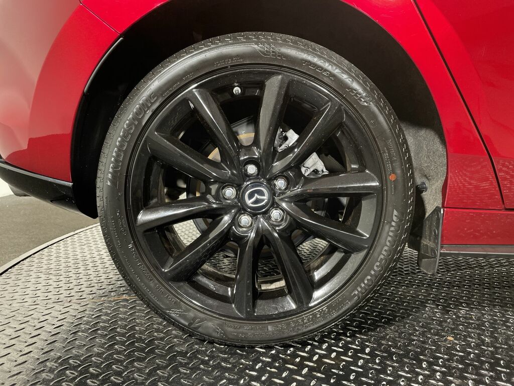 Mazda 3 2.0 E Skyactiv X Mhev Takumi Hatchback Red #10
