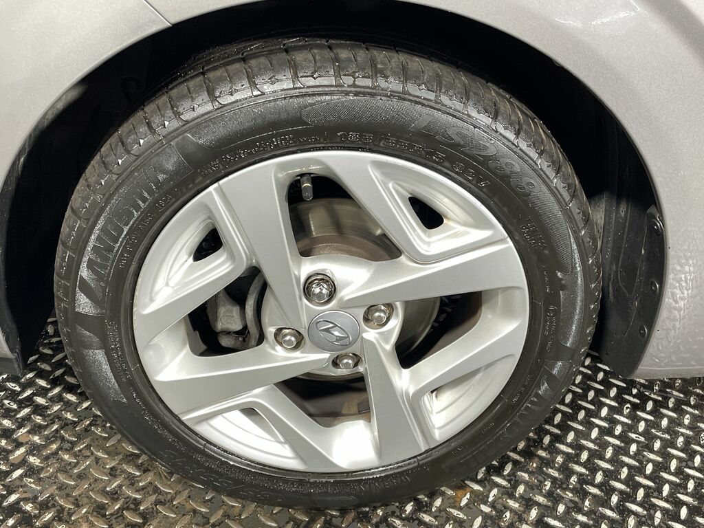 Hyundai I10 Mpi Se Connect Red #43