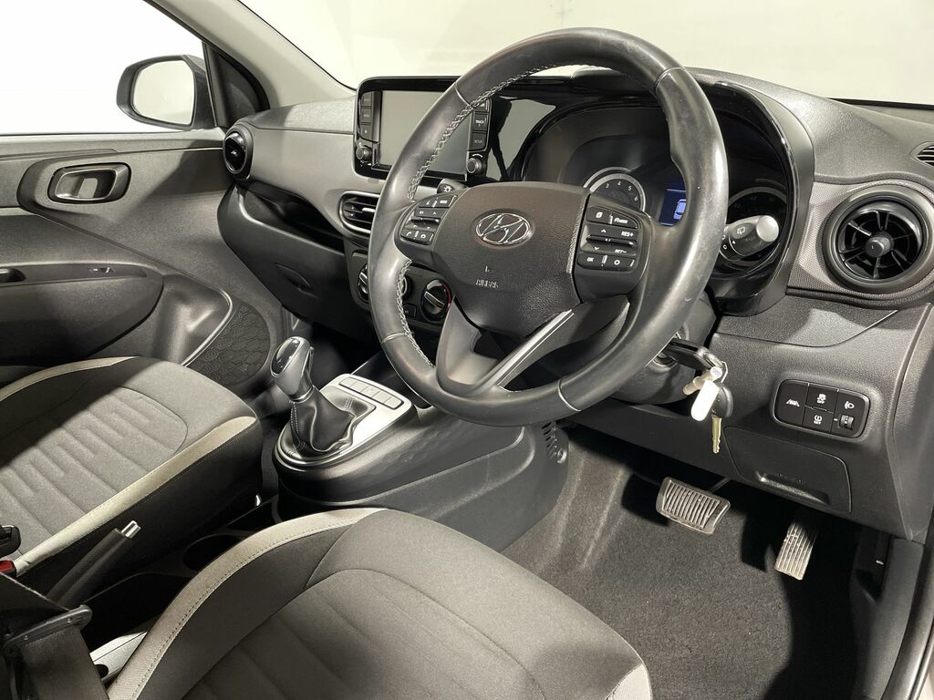 Hyundai I10 Mpi Se Connect Red #17