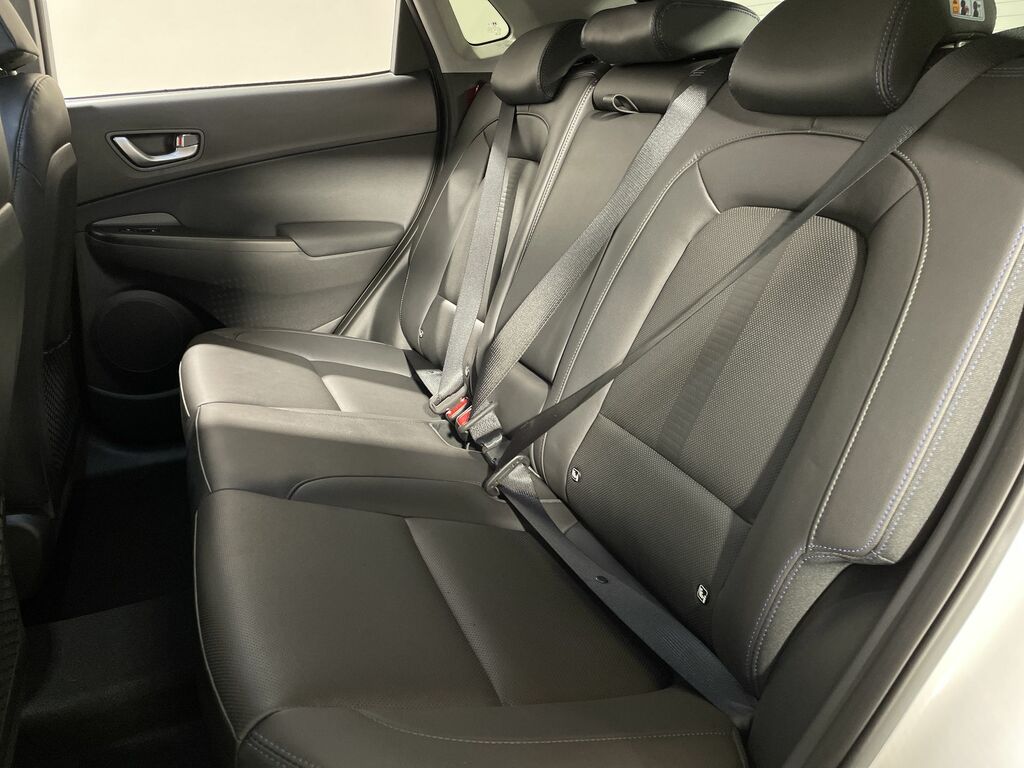 Hyundai Kona 150Kw Ultimate 64Kwh White #4