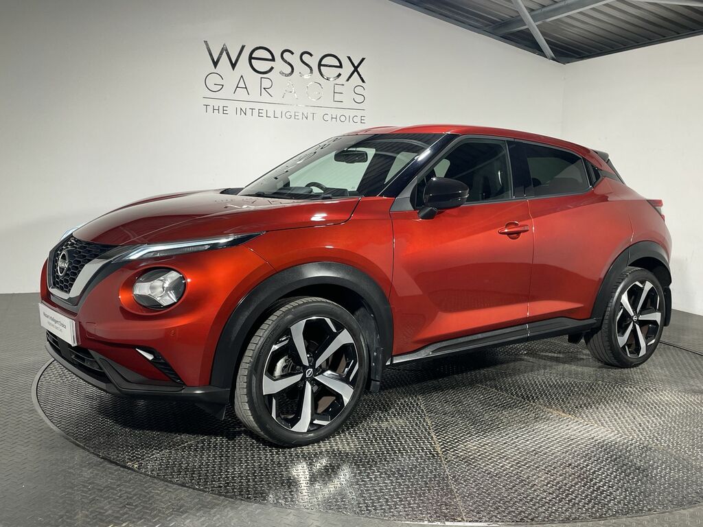 Nissan Juke 1.0 Dig-t 114 Tekna CJ72JJE Red #4