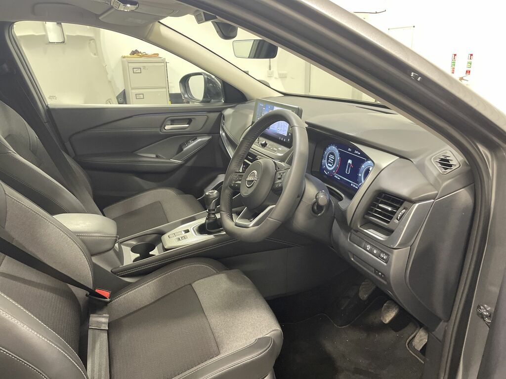 Nissan Qashqai 1.3 Dig-t Mh 140 Acenta Premium 52024 WV75YYH #3