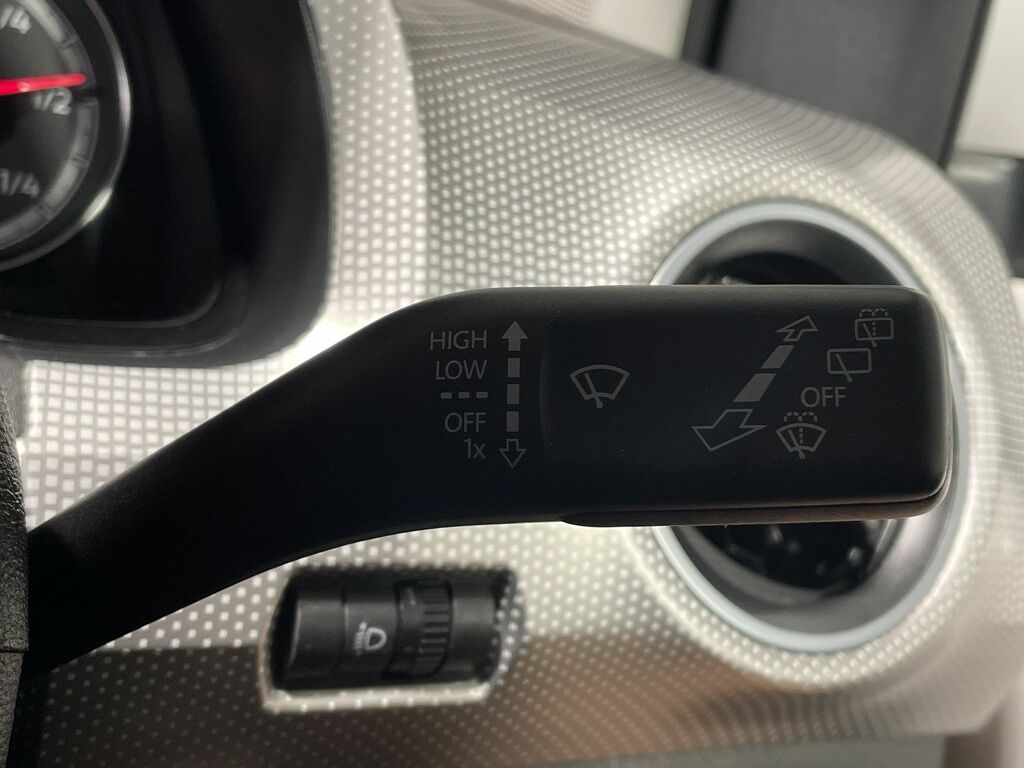 Volkswagen Up 1.0 Move Up Black #44