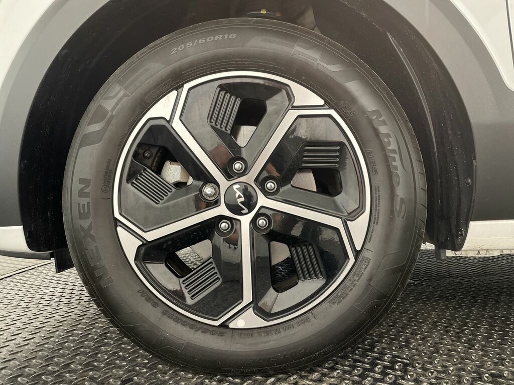 Kia Niro 1.6 Gdi Hybrid 2 Dct White #4